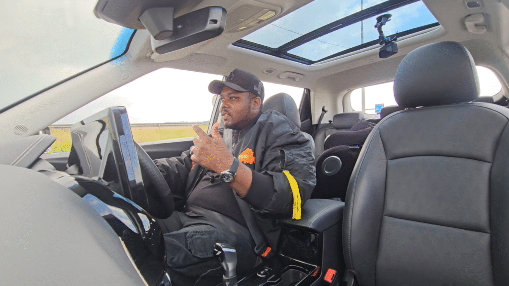 MAHINDRA XUV 3X0